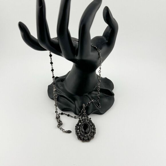 Vintage Monet Necklace Black Pendant Silver Tone Chain Goth Emo Regency Coquette - Picture 5 of 9